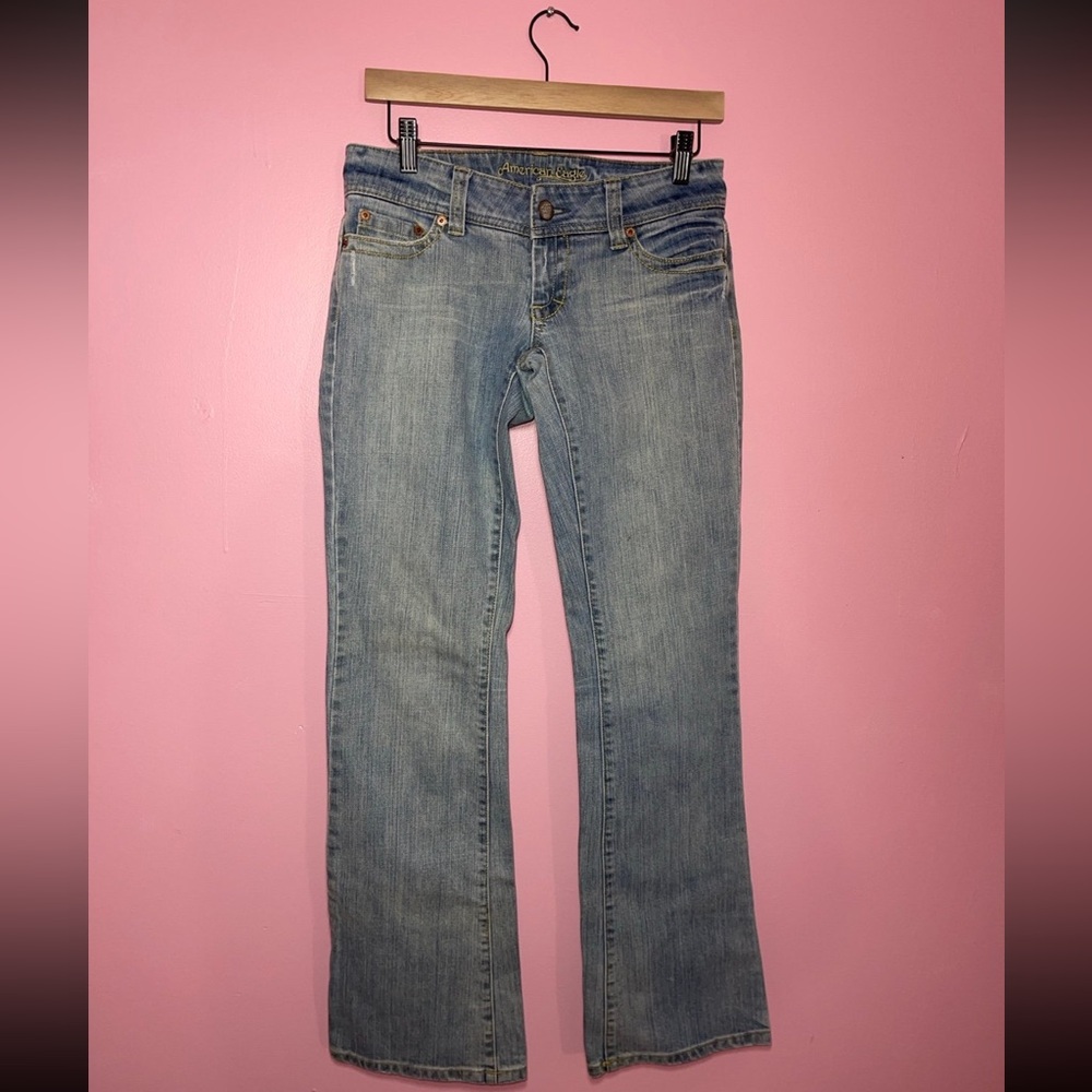 American Eagle Outfitters VINTAGE Low Rise Light Blue Boot Cut Jeans